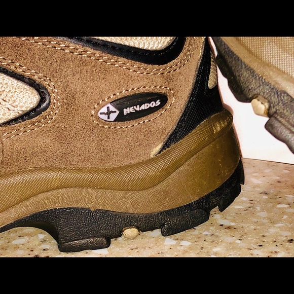 Nevados Hiking 🥾 Shoes - Picture 2 of 8